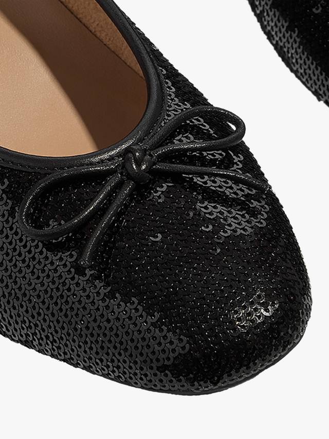 Delicato босоножки-балетки из кожи с бантом и пайетками FitFlop, Black — фото 3