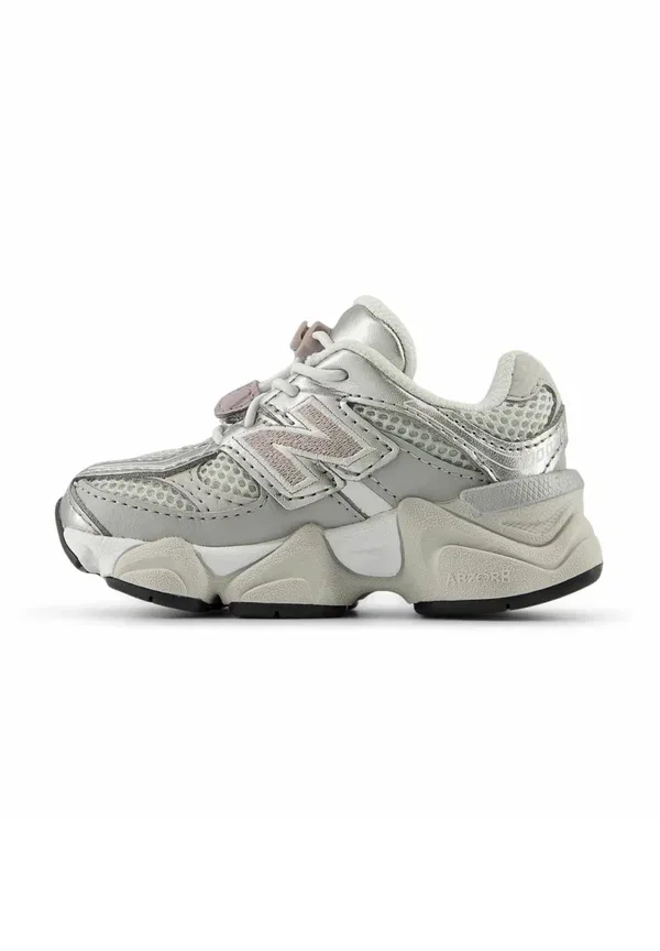 Кроссовки с кожаным и текстильным верхом 9060 New Balance Raincloud, Truffle, Salt