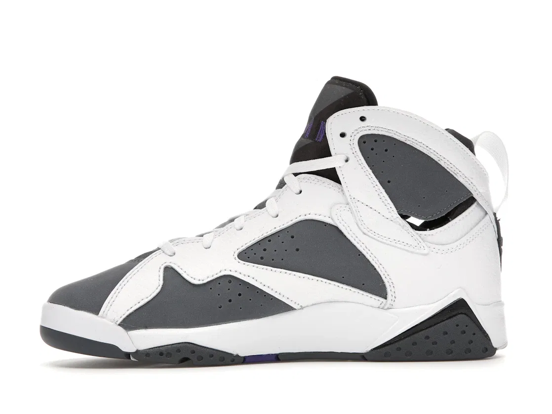 Детские кроссовки Lifestyle с принтом Jordan 7 Retro Jordan, White/Flint Grey-Black-Varsity Purple — фото 3