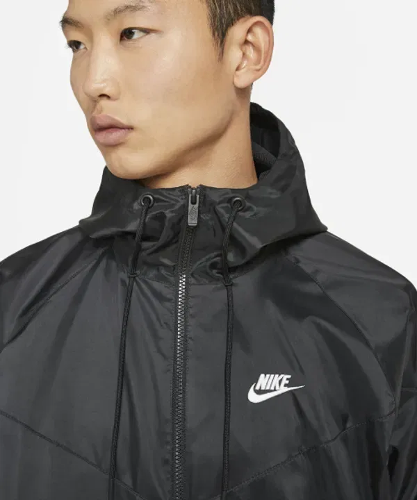 Ветрозащитная куртка с капюшоном Nike Sportswear Windrunner, черно-белая — фото 3