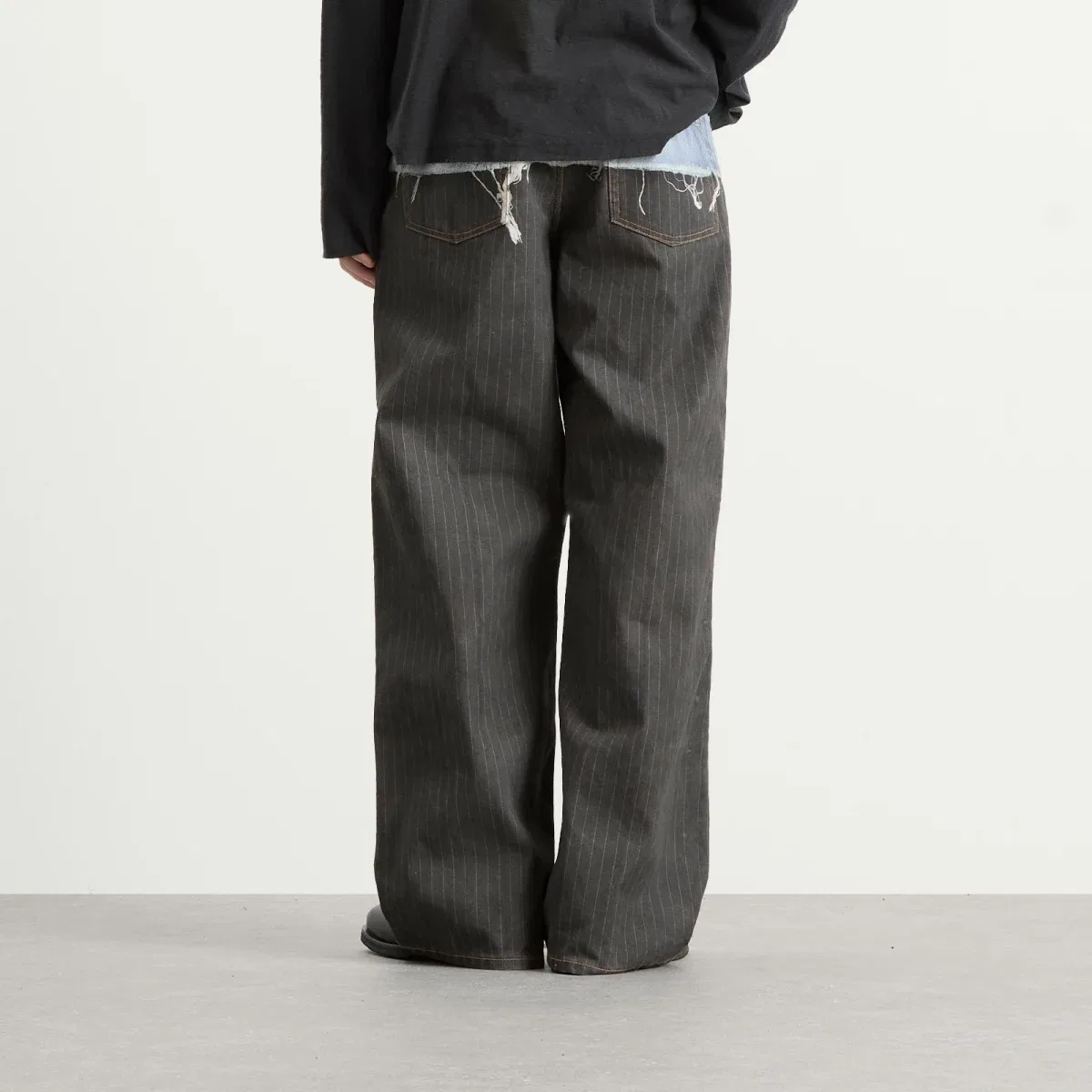 Джинсы свободного кроя с принтом trompe l'oeil 1981 Acne Studios, Blue/Black — фото 3