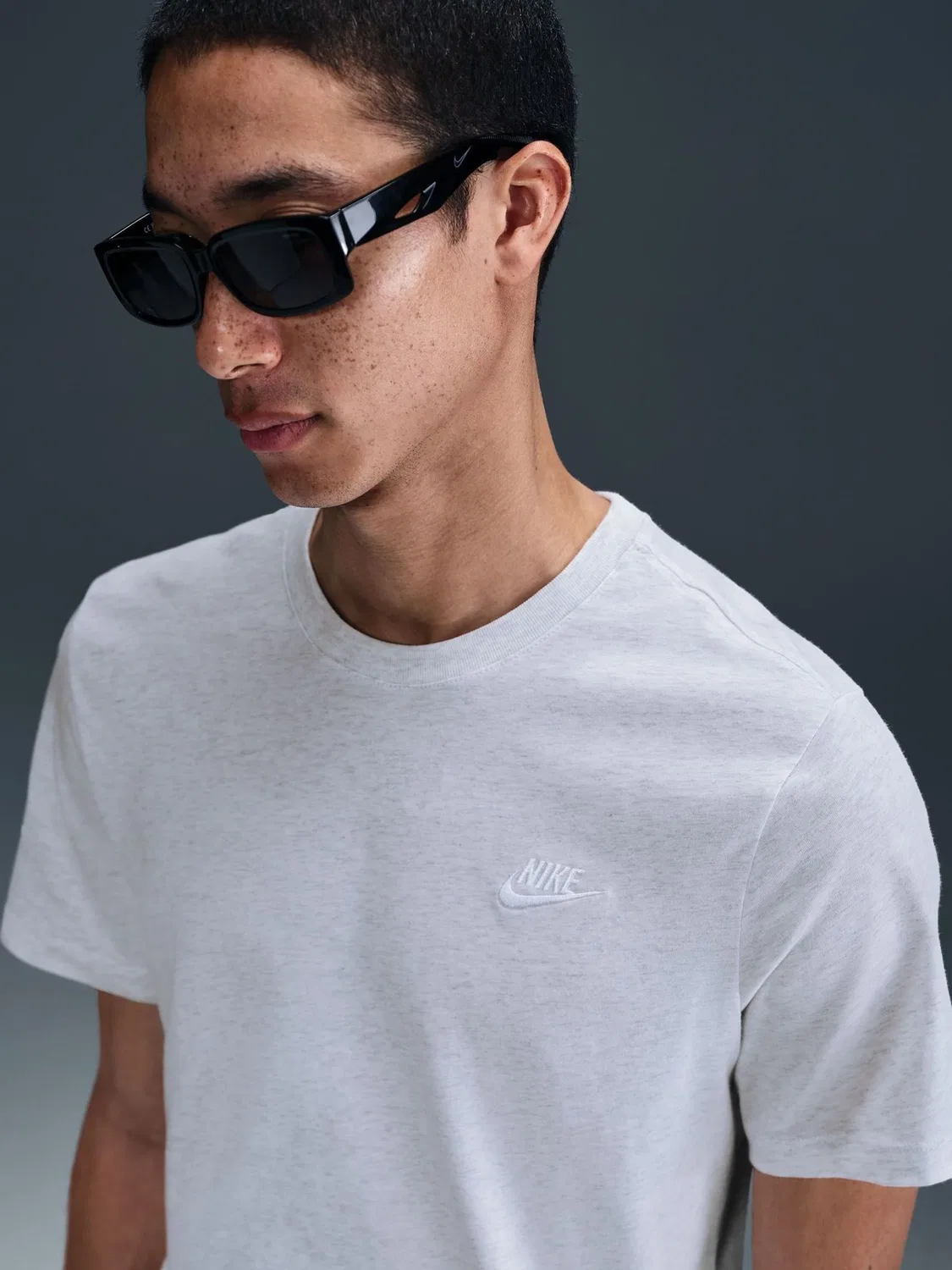 Футболка хлопковая Club Nike, светло-серый — фото 4