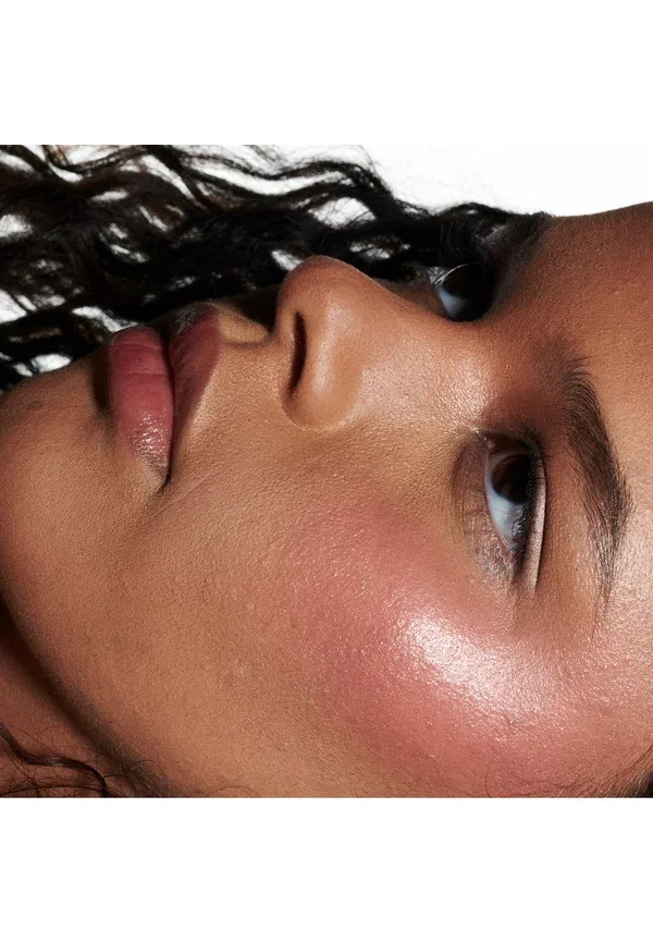Жидкие румяна Strobe beam liquid blush Mac, nitelite, 4.3 мл, цвет nitelite — фото 4
