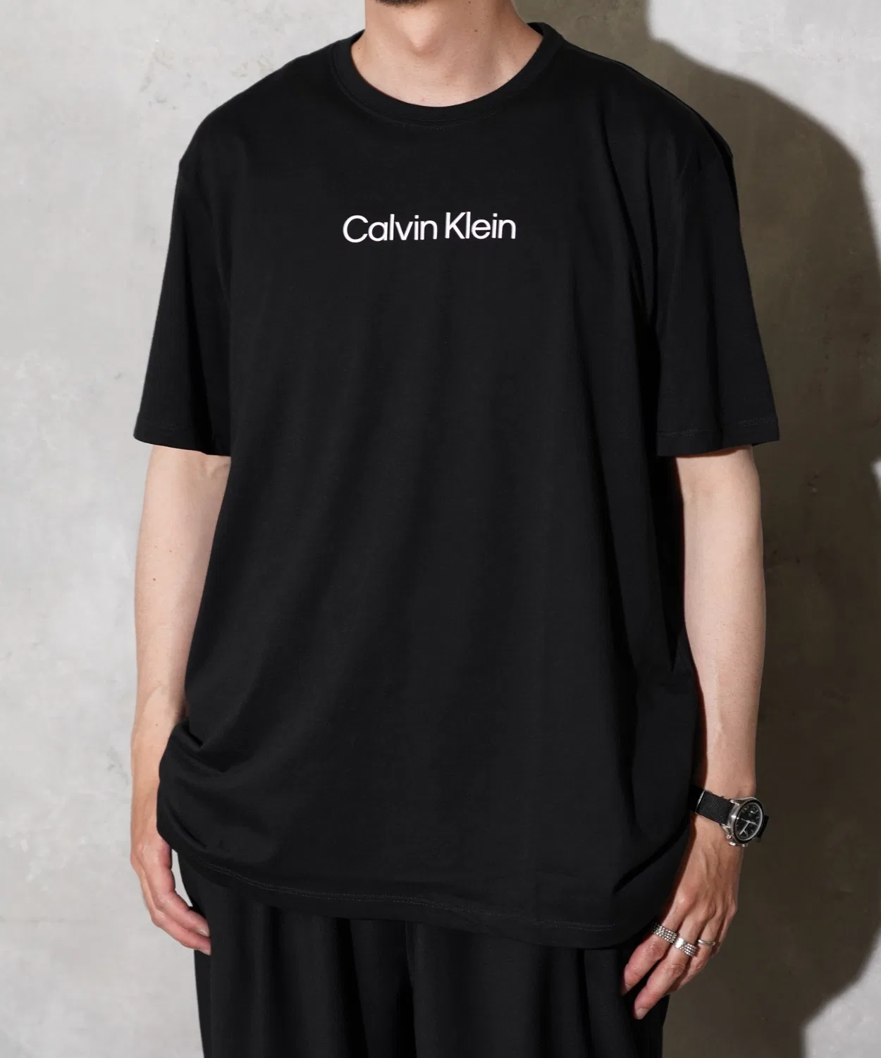 Мужская футболка с принтом Calvin Klein PRINTED LOGO TEE, Черный — фото 2