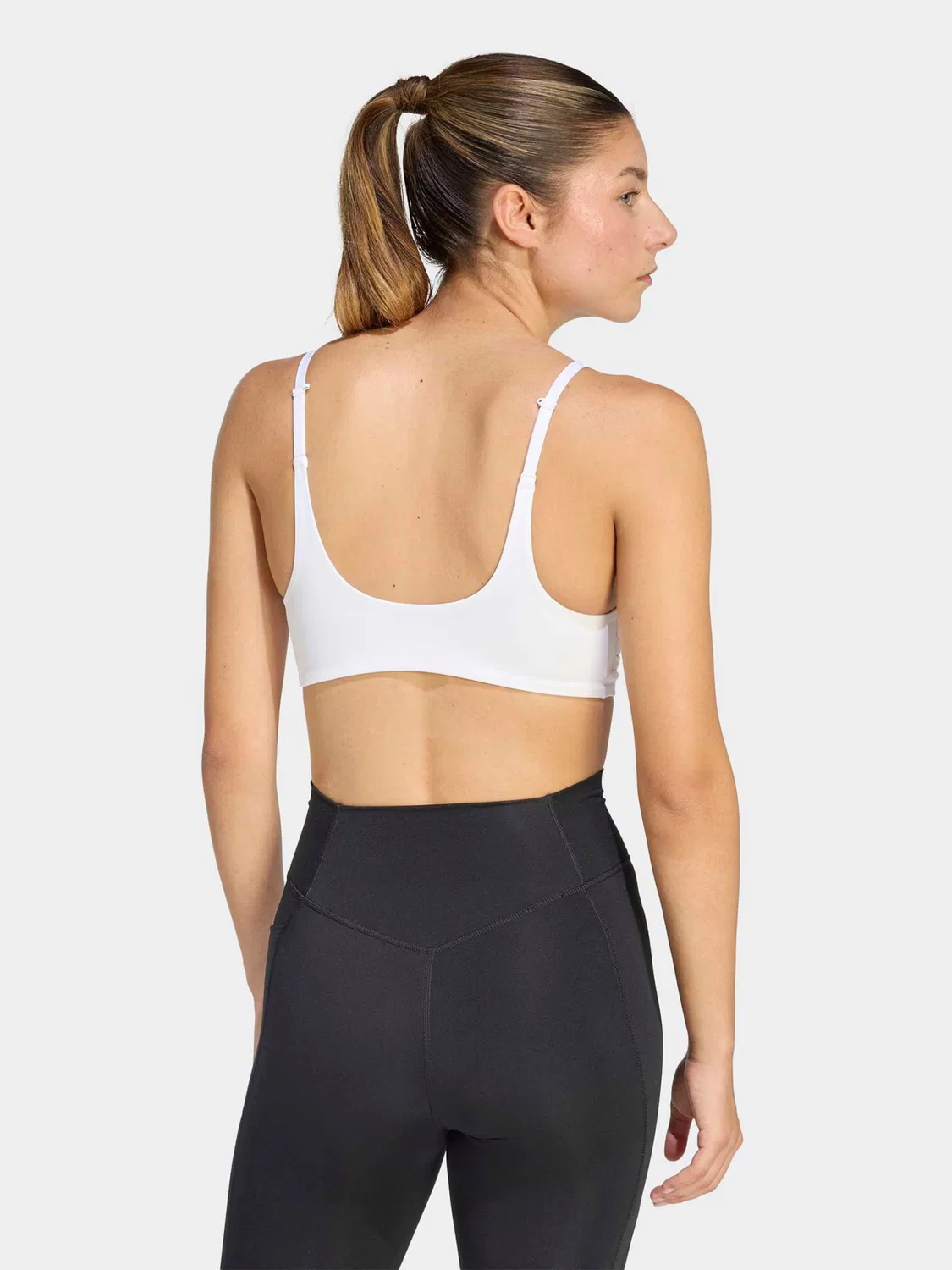 Спортивный бюстгальтер-бралетт Adidas Performance OPT ESS белого цвета — фото 3