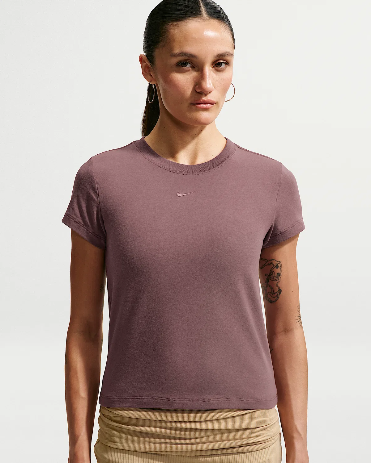 Женская футболка Nike Sportswear Chill Knit, Tattoo