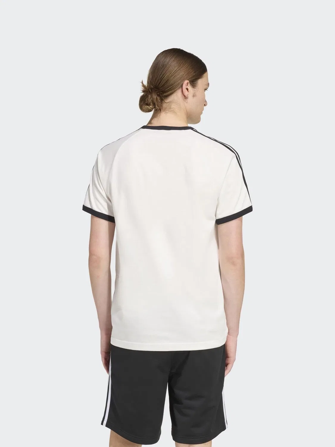 Футболка с 3-полосками adidas Originals, белый/черный — фото 2