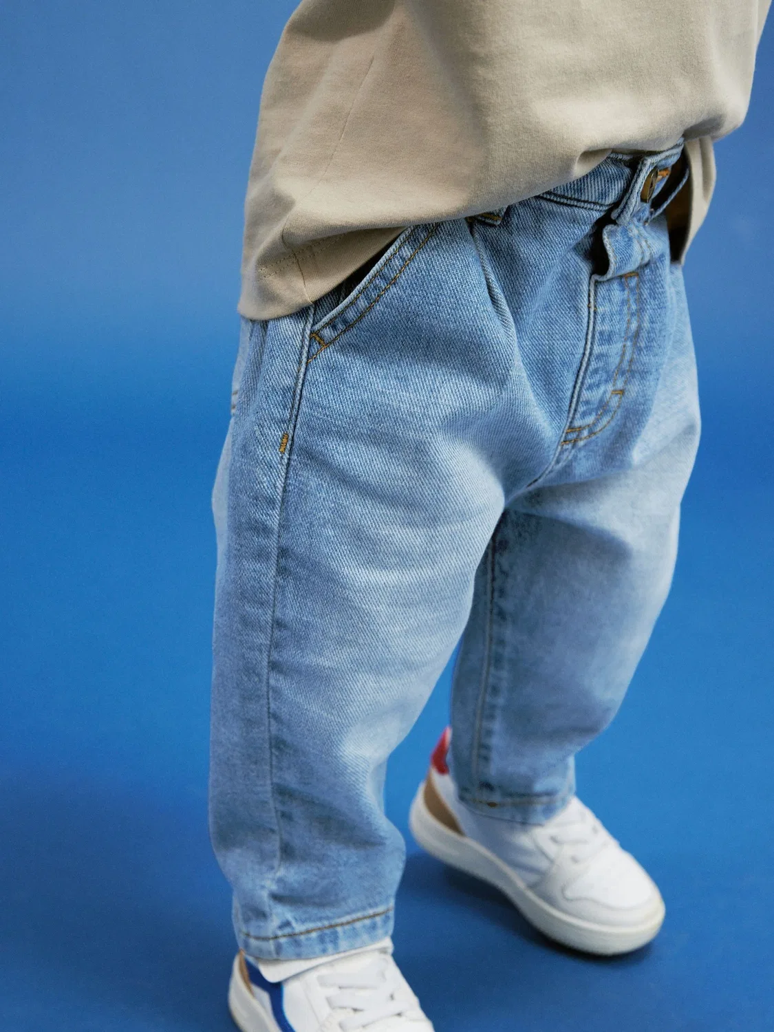 Джинсы свободного кроя со складками спереди, Light Blue Denim Next — фото 4