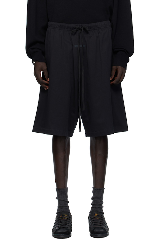 

Fear Of God Essentials Черные баскетбольные шорты