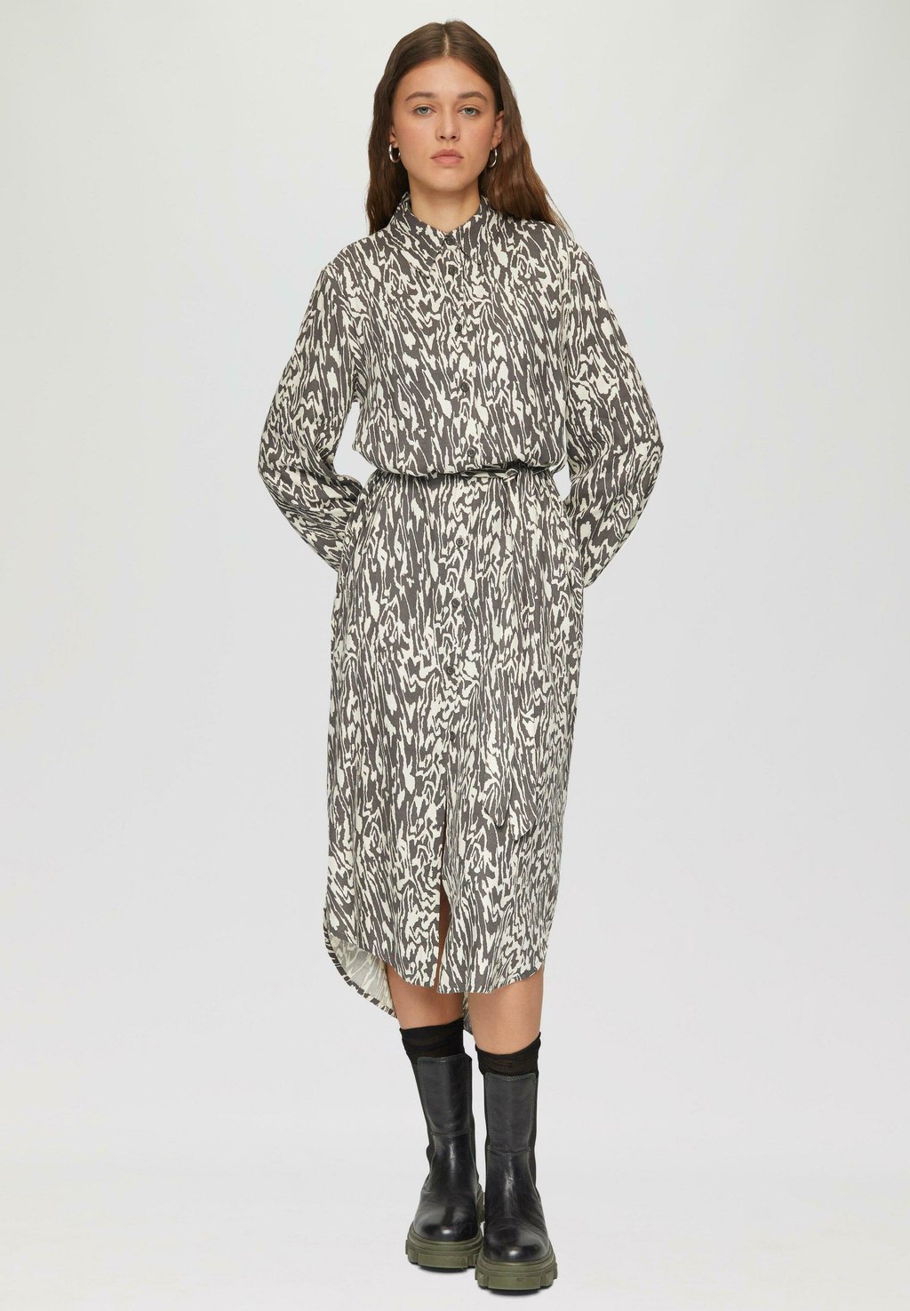 

Платье-рубашка MIT ALL-OVER-PRINT QS, бежевый
