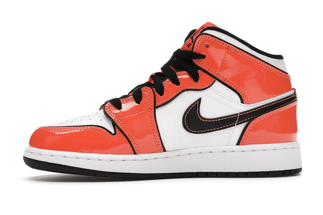 Детские кроссовки для мальчиков с кожаным верхом Jordan 1 Mid Jordan, Turf Orange/Black-White — фото 3
