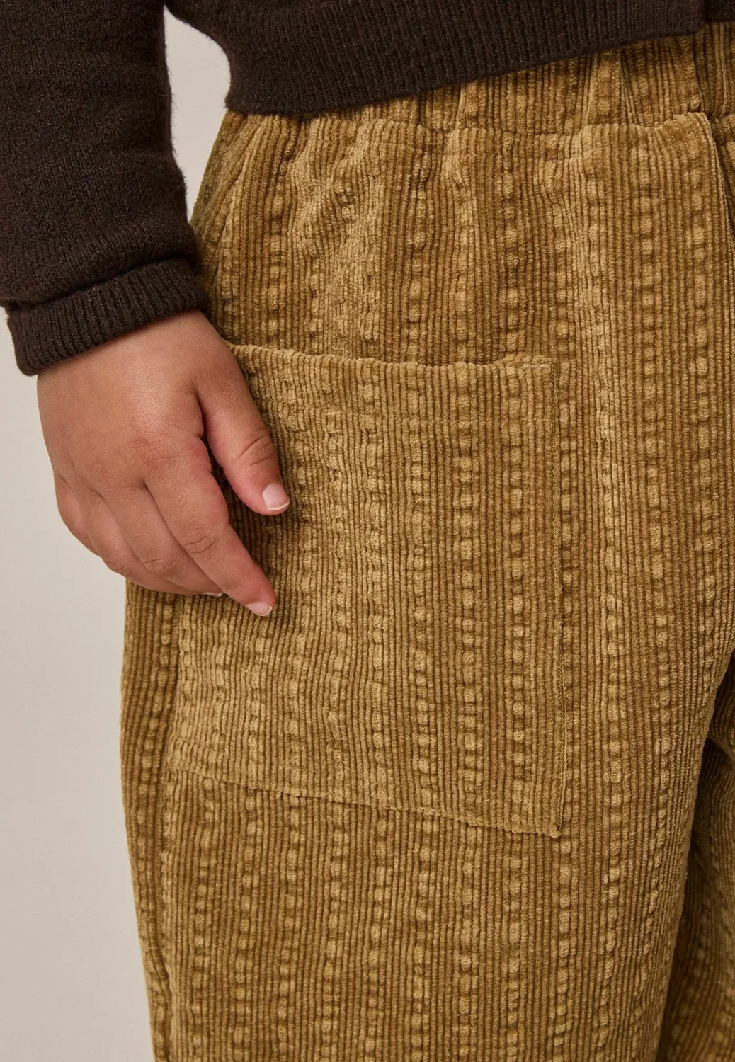 Брюки стандартного кроя из мягкого вельвета Next, Olive Green — фото 3