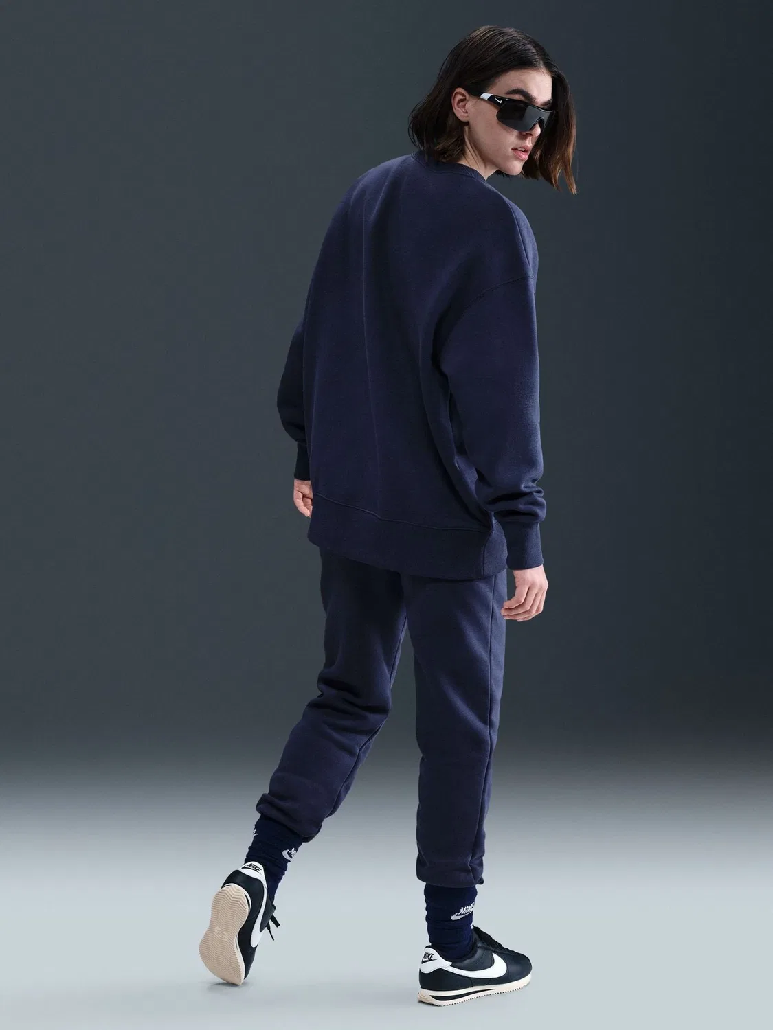Свитшот с свободной посадкой, Phoenix Fleece Nike, темно-синий — фото 2