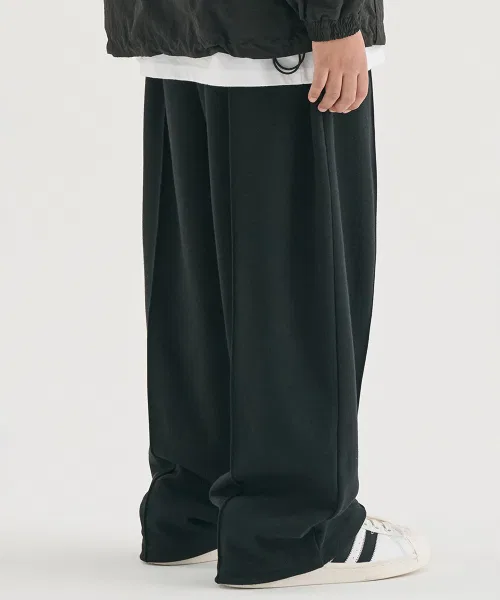 Детские спортивные штаны широкие с защипами Black TAKEASY KIDS — фото 4
