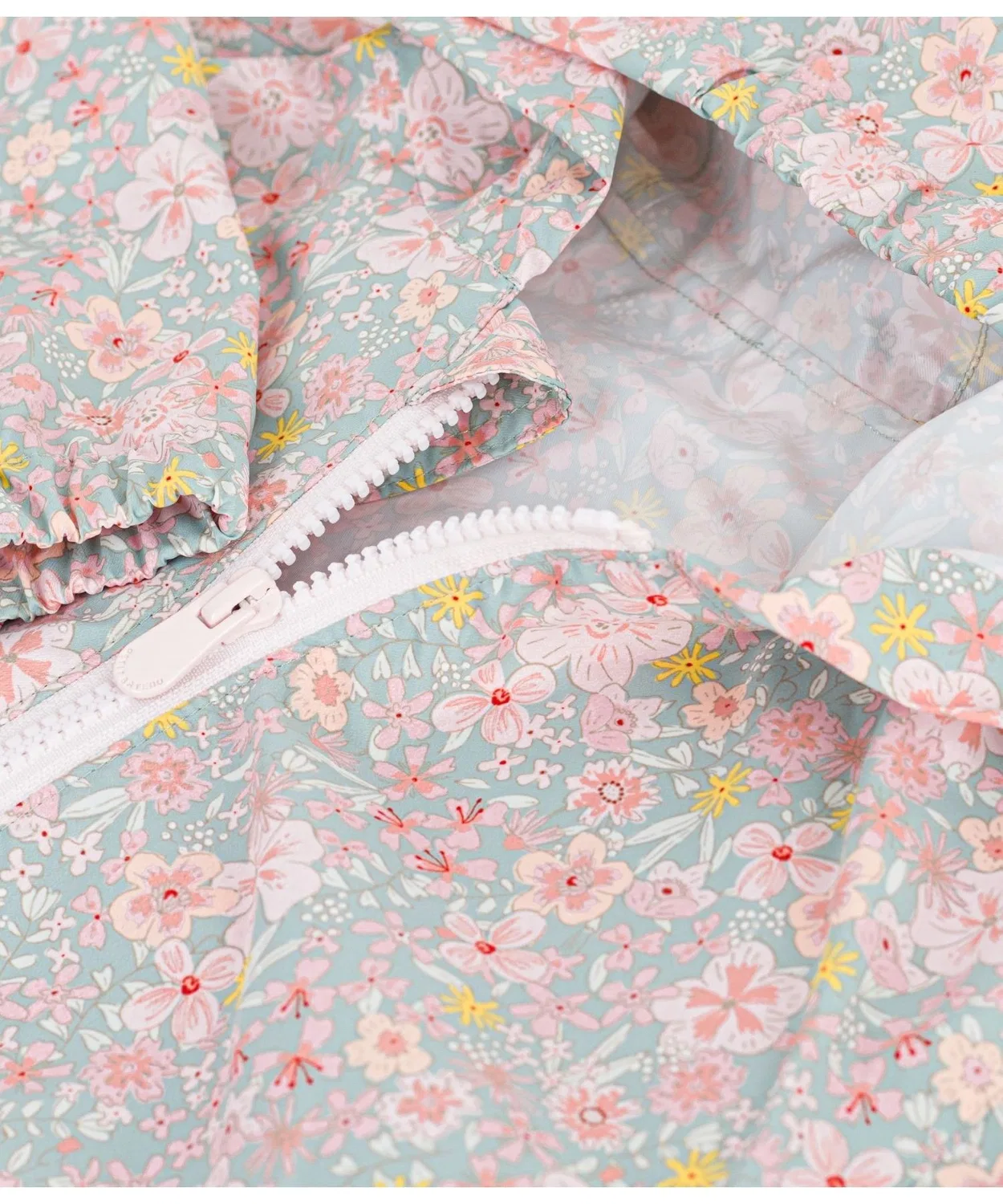 Детская куртка-ветровка с цветочным принтом, с капюшоном PETIT BATEAU, Light Green — фото 4