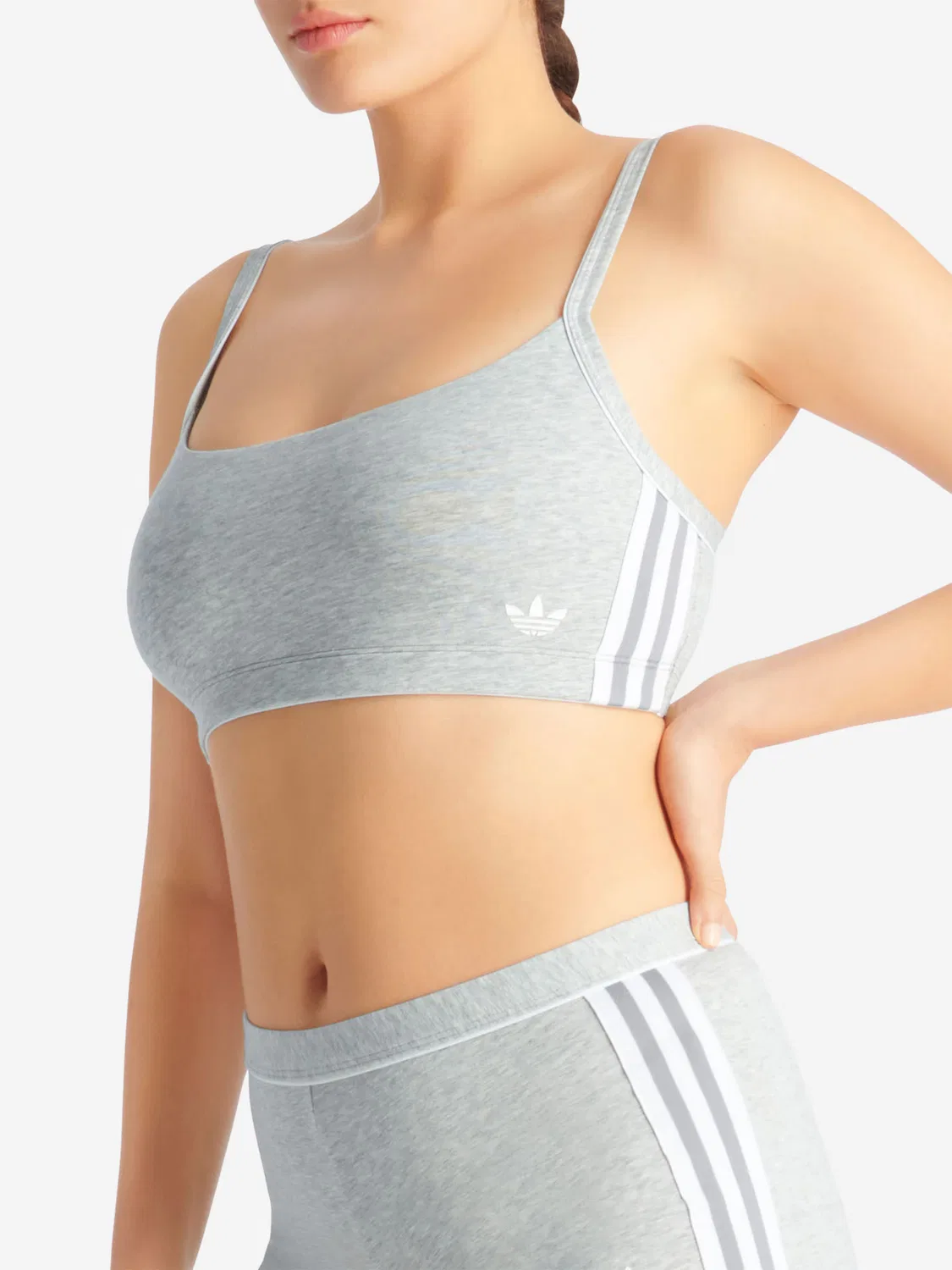 Бюстгальтер-бралетт Adidas Originals Adicolor Comfort Flex, серый — фото 4