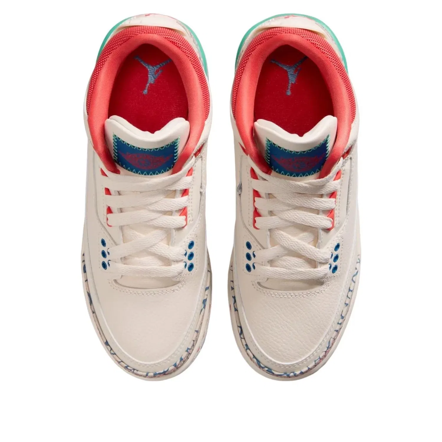 Детские кроссовки с кожаным верхом Air Jordan 3 Retro 'Chalk' Jordan, Chalk/Track Red/True Blue/Kinetic Green — фото 3