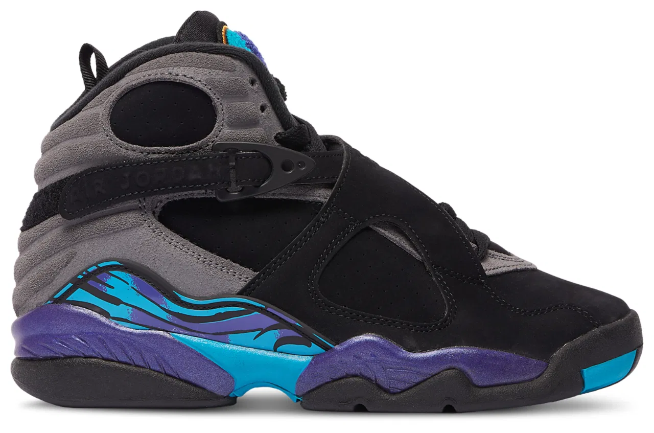 Кроссовки для мальчиков Jordan Retro 8, цвет Black/True Red