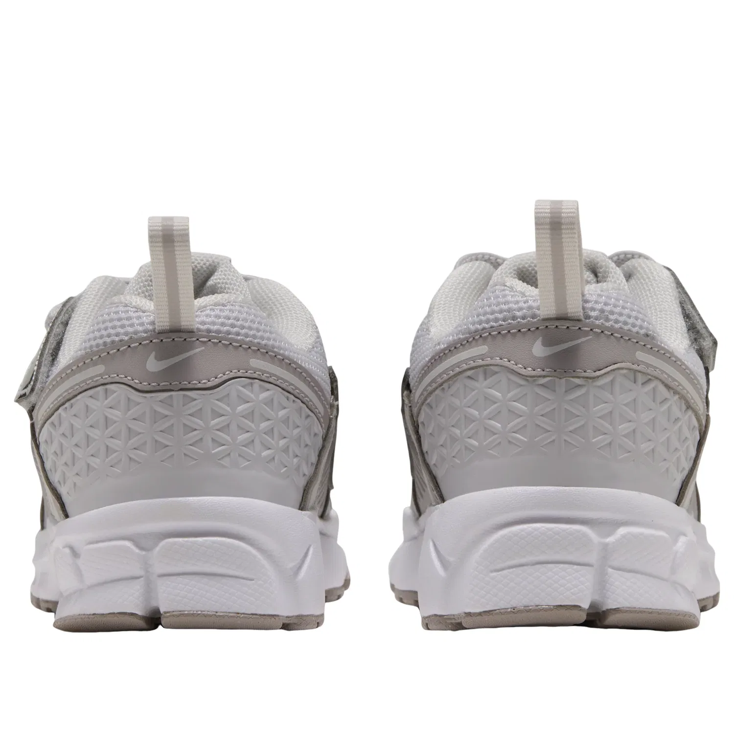 Детские кроссовки с сетчатым верхом Air Zoom Vomero 5 'Vast Grey Metallic Silver' Nike, Vast Grey/Silver Lilac/White/Metallic Silver — фото 3