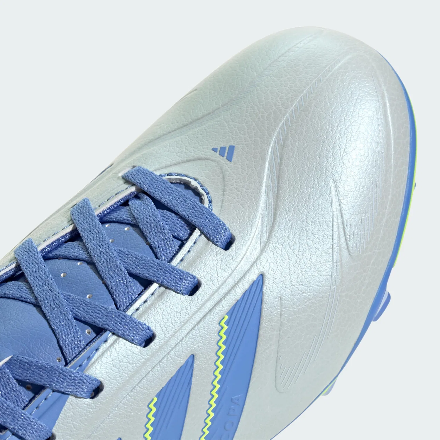Детские футбольные бутсы для мальчиков с текстурным верхом Adidas, Halo Blue Blue Fusion Lucid Lemon — фото 4