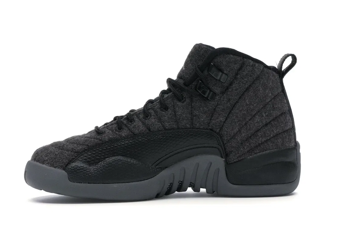 Детские кроссовки Lifestyle Jordan 12 Retro, Dark Grey/Metallic Silver-Black — фото 3