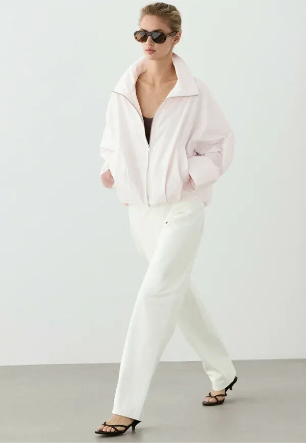 Куртка бомбер хлопковая High neck bomber jacket Massimo Dutti, розовый — фото 2