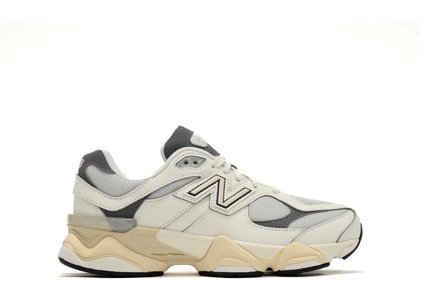 Детские кроссовки Lifestyle New Balance 9060, Sea Salt/Castlerock