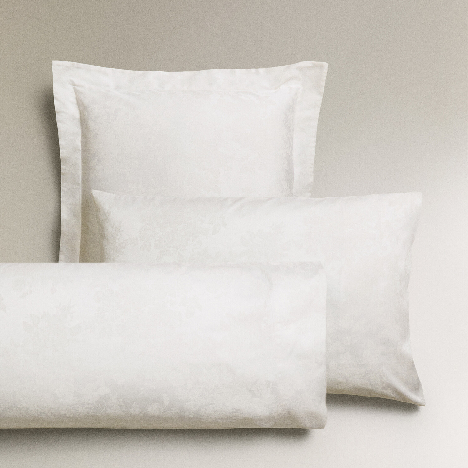 

Наволочка Zara Home Floral Jacquard, хлопок