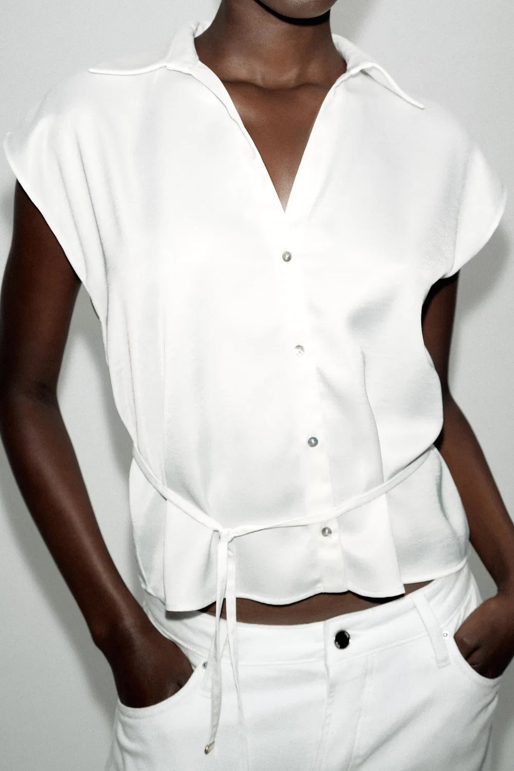 Атласная рубашка с короткими рукавами и поясом ZARA, White — фото 4