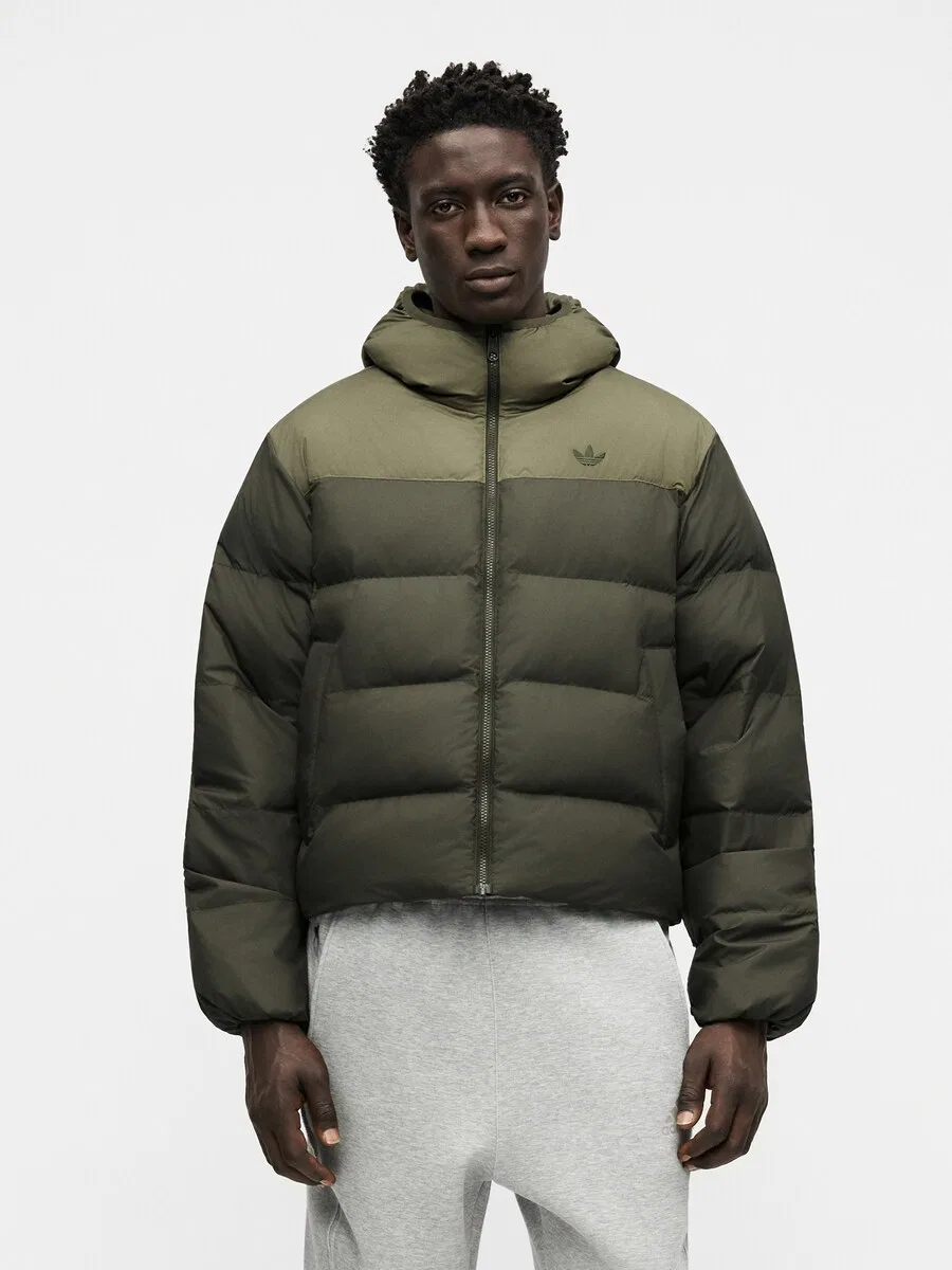Зимняя куртка ADIDAS ORIGINALS 'HOODED REGEN' цвета хаки и оливкового — фото 2