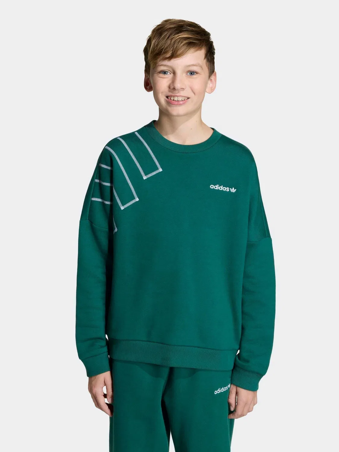 Свитшот оверсайз с блокированным логотипом adidas Originals, зеленый