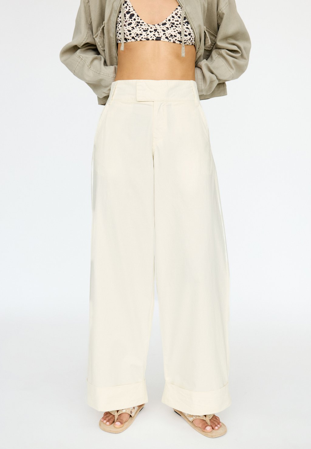 

Брюки WIDE-LEG PULL&BEAR, белый