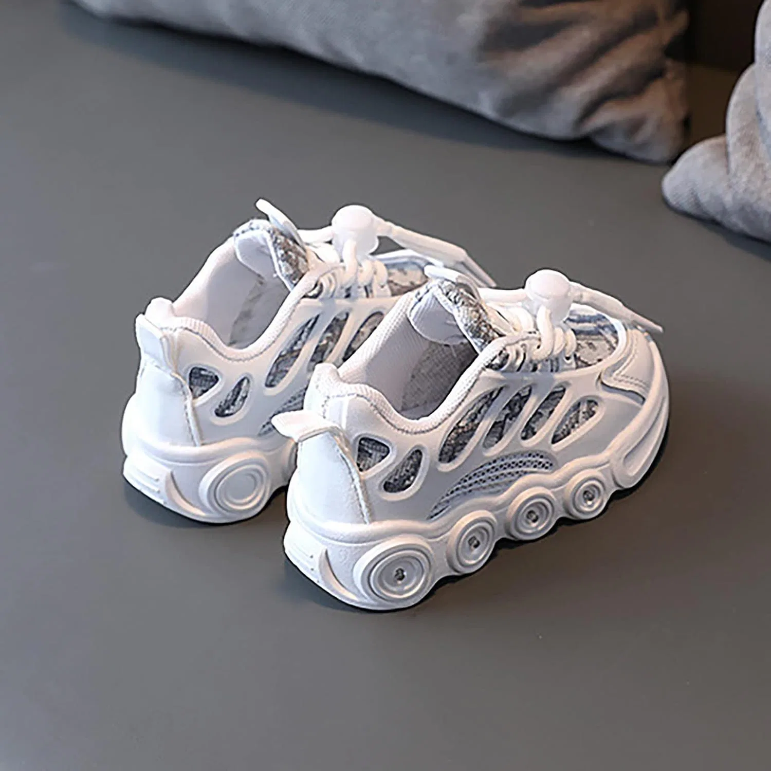 Детские кроссовки со светодиодной подсветкой из дышащей сетки, White — фото 2
