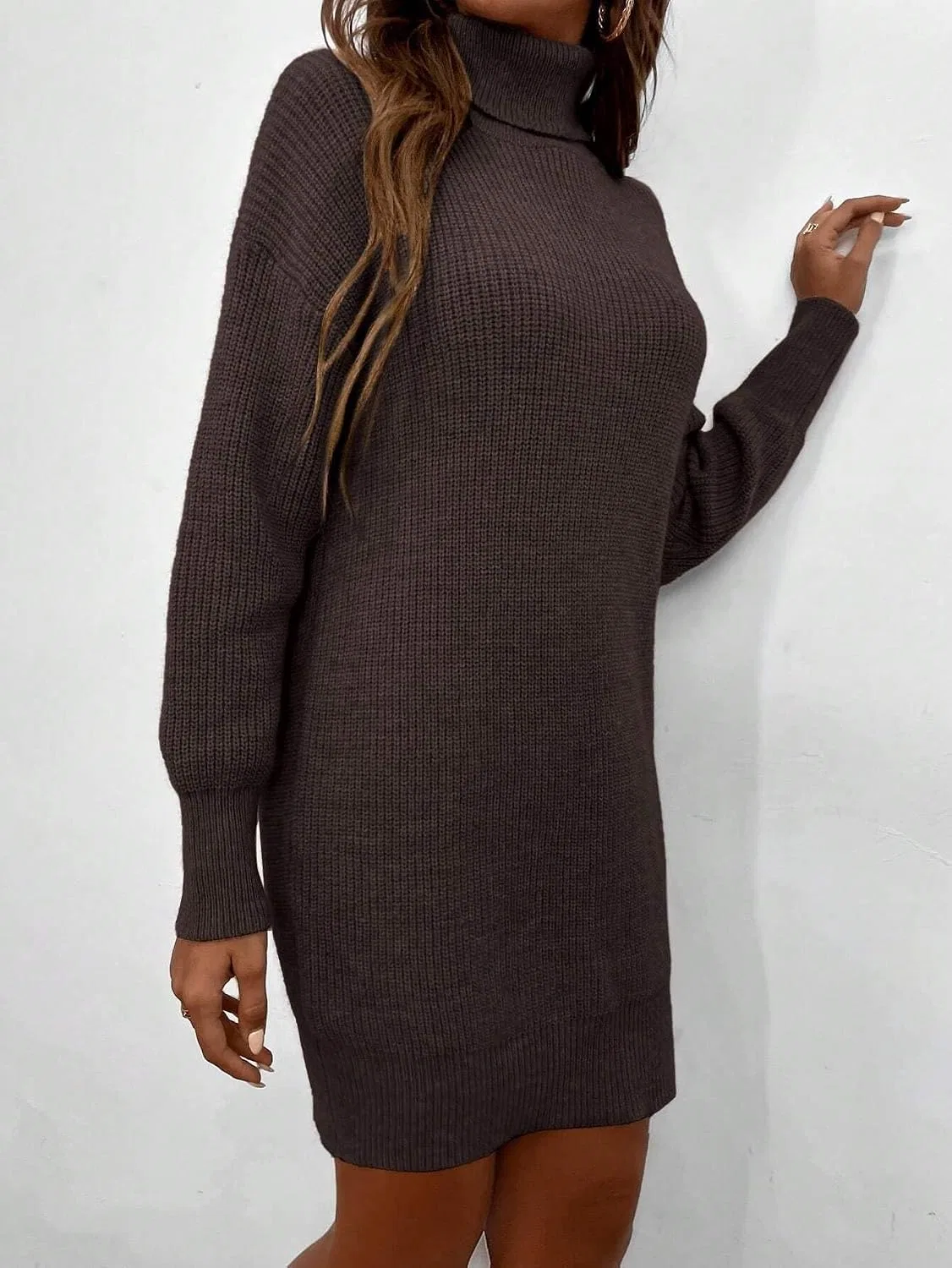 Женское короткое платье свитер с высоким воротником Casual, Chocolate Brown — фото 4