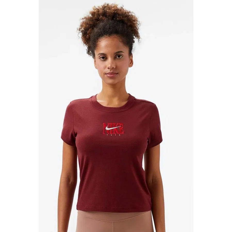 Футболка женская Slim Phoenix Nike, Бордовый