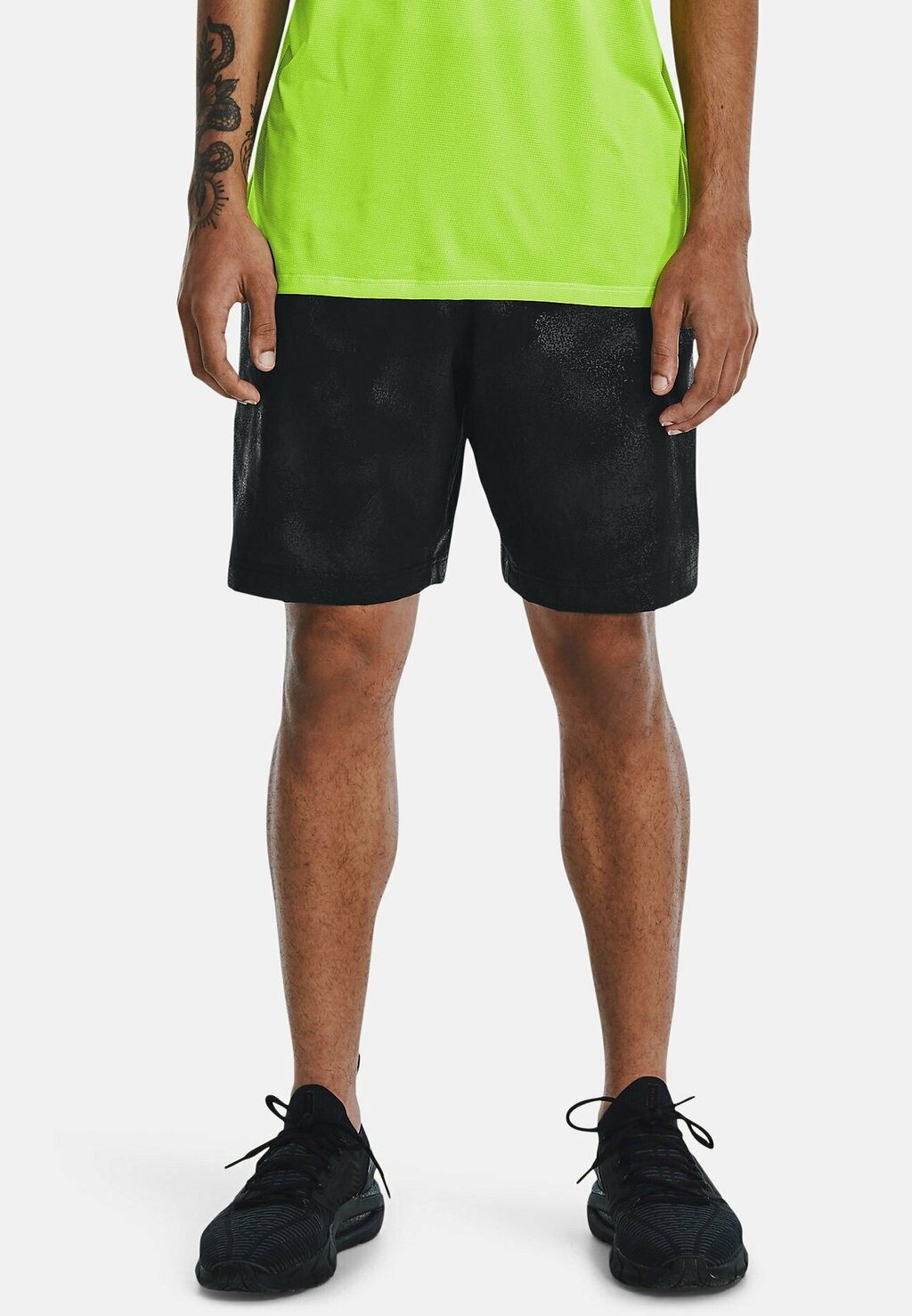 

Спортивные шорты EMBOSS Under Armour, черный (001)