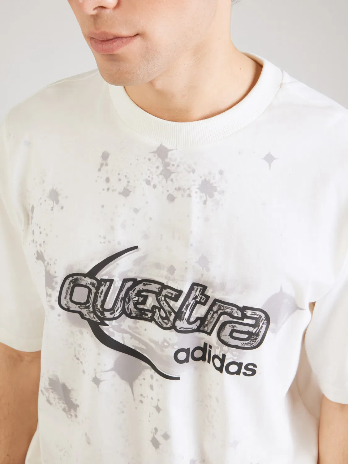 Футболка Adidas Originals белого цвета — фото 2