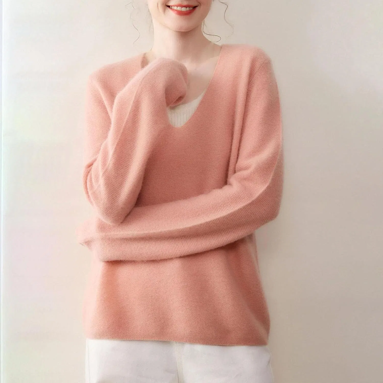 Женский свободный свитер с V-образным вырезом, с длинным рукавом, Cashmere Knitted, серый/кэмел — фото 2