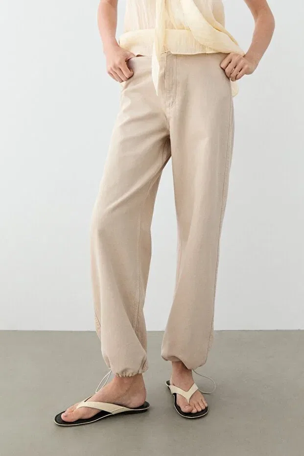 Женские широкие брюки Relaxed parachute pants Massimo Dutti, Beige — фото 2