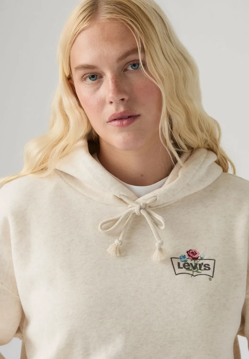 Худи Gr everyday 2.0 с черно-белой вышивкой - худи Levi'S, Hoodie Bw Embroidery Oatmeal Heather Grey - Neutra — фото 3