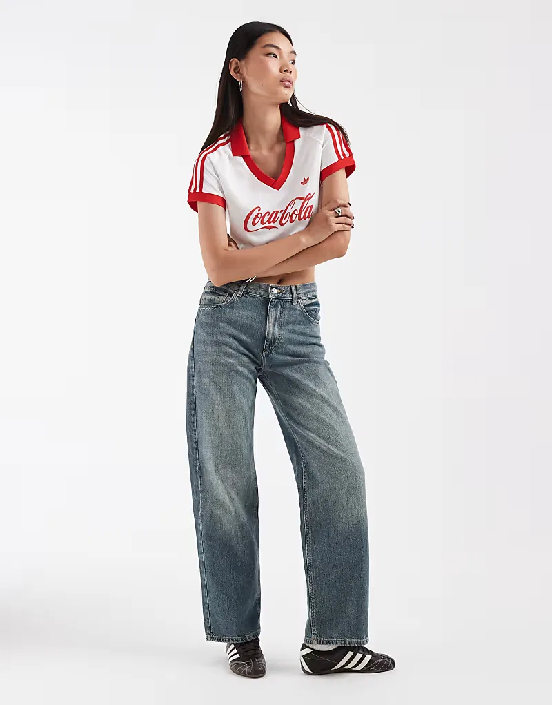 Укороченная футболка Adidas Originals Coca-Cola с тремя полосками — фото 3