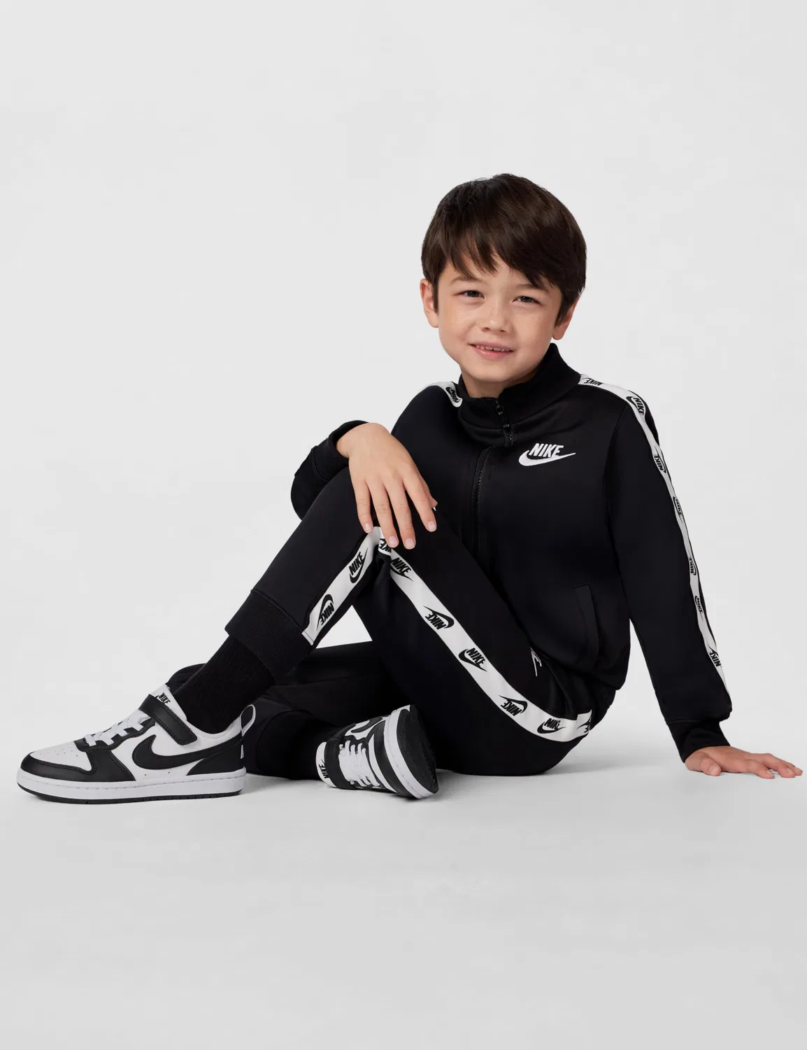 Детские кроссовки для мальчиков с липучкой Court Borough Low Recraft NIKE, White Black — фото 2