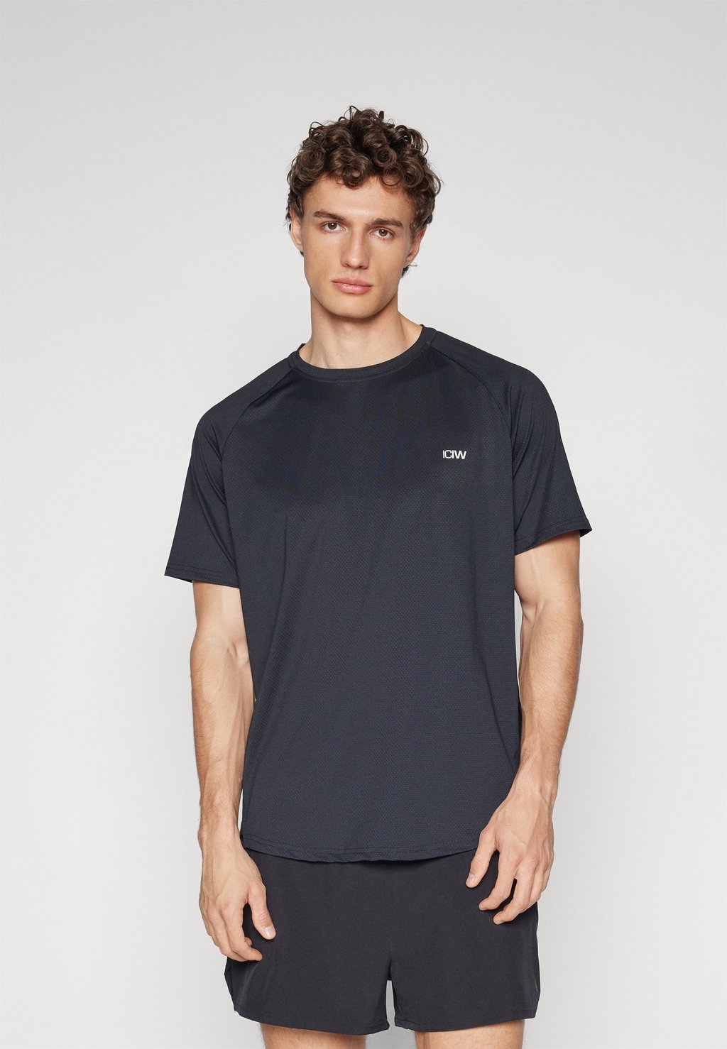 

Спортивная футболка STRIDE RAGLAN MEN ICANIWILL, черный