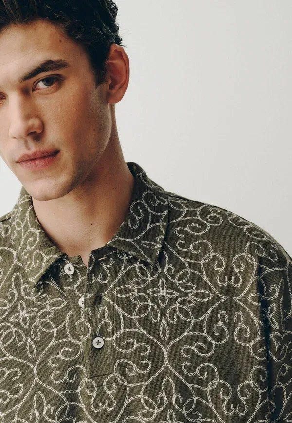 Футболка поло хлопковая Regular fit textured short sleeve polo shirts Next, Khaki Green Craft, зеленый/хаки — фото 4