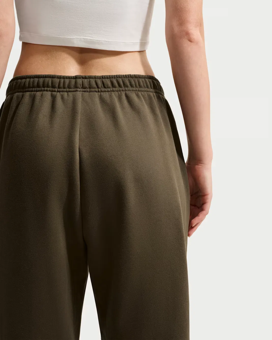 Женские брюки с высокой посадкой, свободного кроя и манжетами Nike Studio Fleece Medium Weight, Dark Hazel/Sail — фото 3