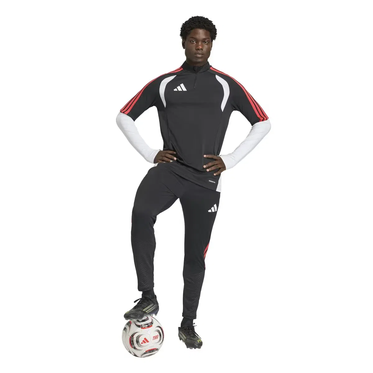 Мужские спортивные штаны с зауженным кроем Tiro 26 Competition adidas, Negro / Rojo — фото 4