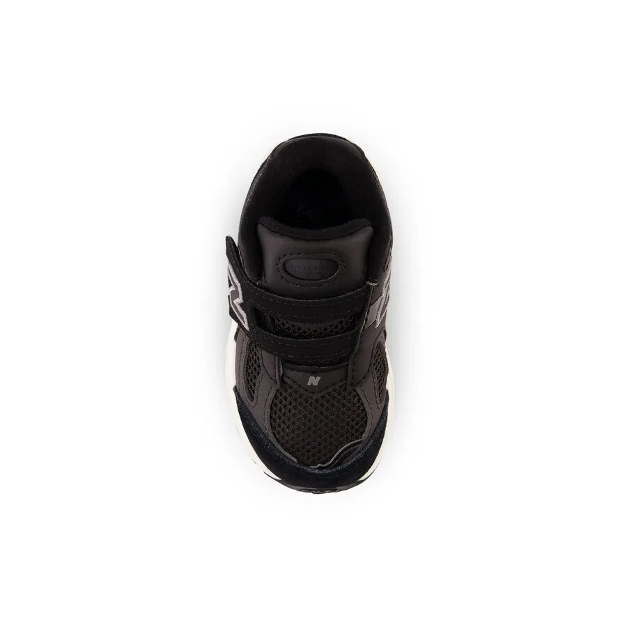 Кроссовки New Balance '2002' черного цвета — фото 4