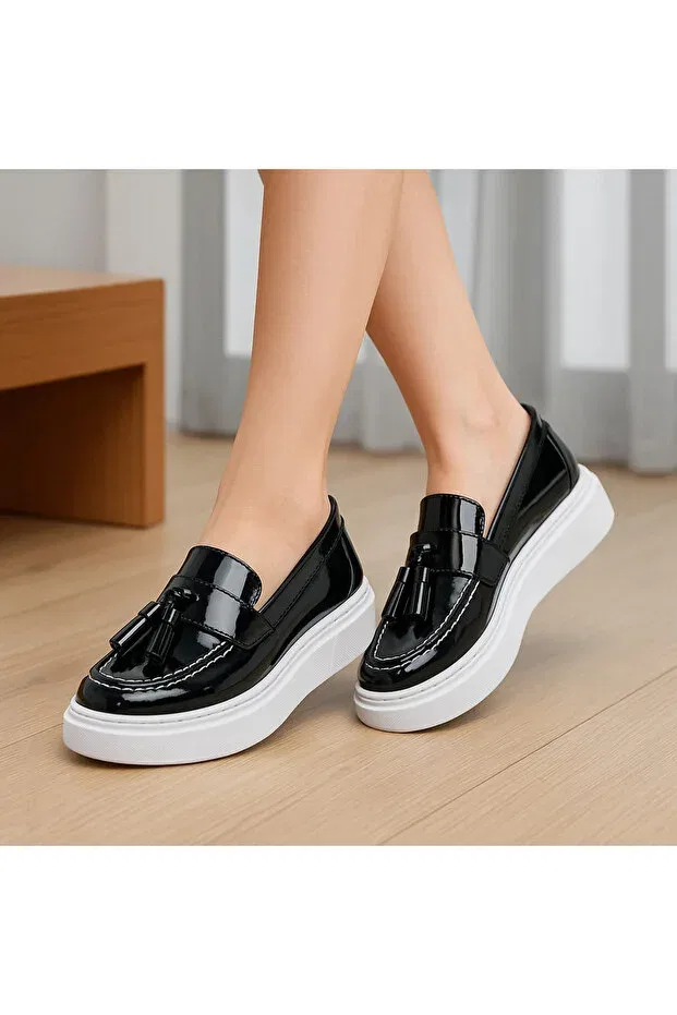 Детские туфли для девочек с кисточками Jojo Kids, Black Patent Leather — фото 3