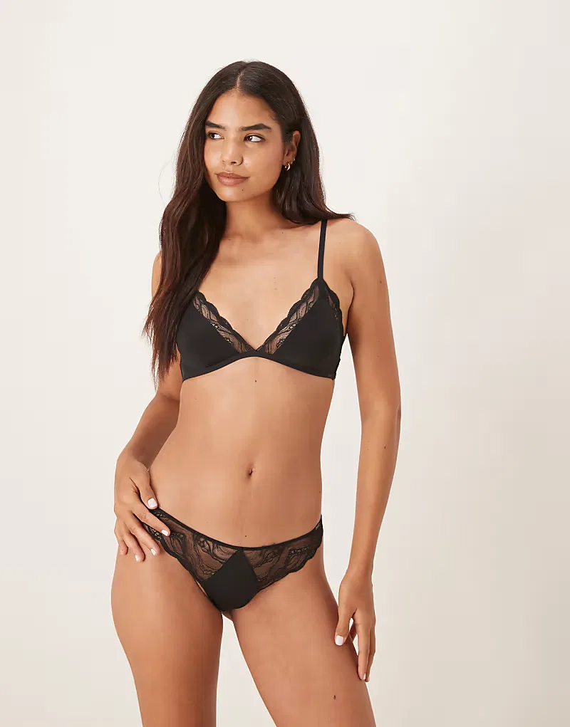Трусики-стринги Calvin Klein Sensual Stretch из кружева, черный — фото 3