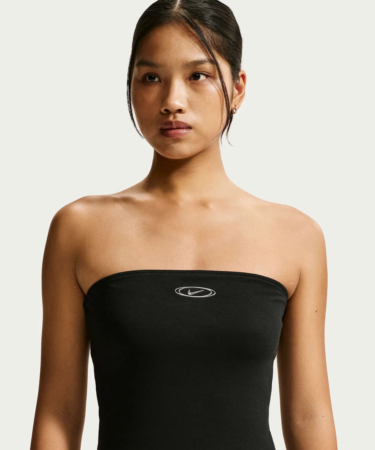 Женский топ-труба без рукавов NIKE AS W NK STREET GFX TUBE TOP, Black — фото 2